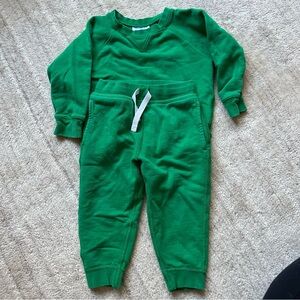 Hanna Andersson French Terry Green Sweatshirt and Pants Set size 2